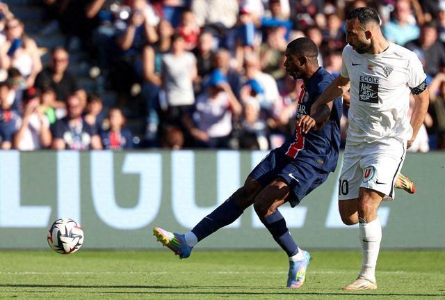 关于巴黎圣日耳曼再登时，夺冠一线胜利锦上添花的信息