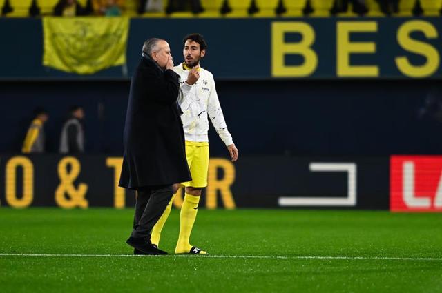 开云体育app-比利亚雷亚尔阵容波动大，战术不稳