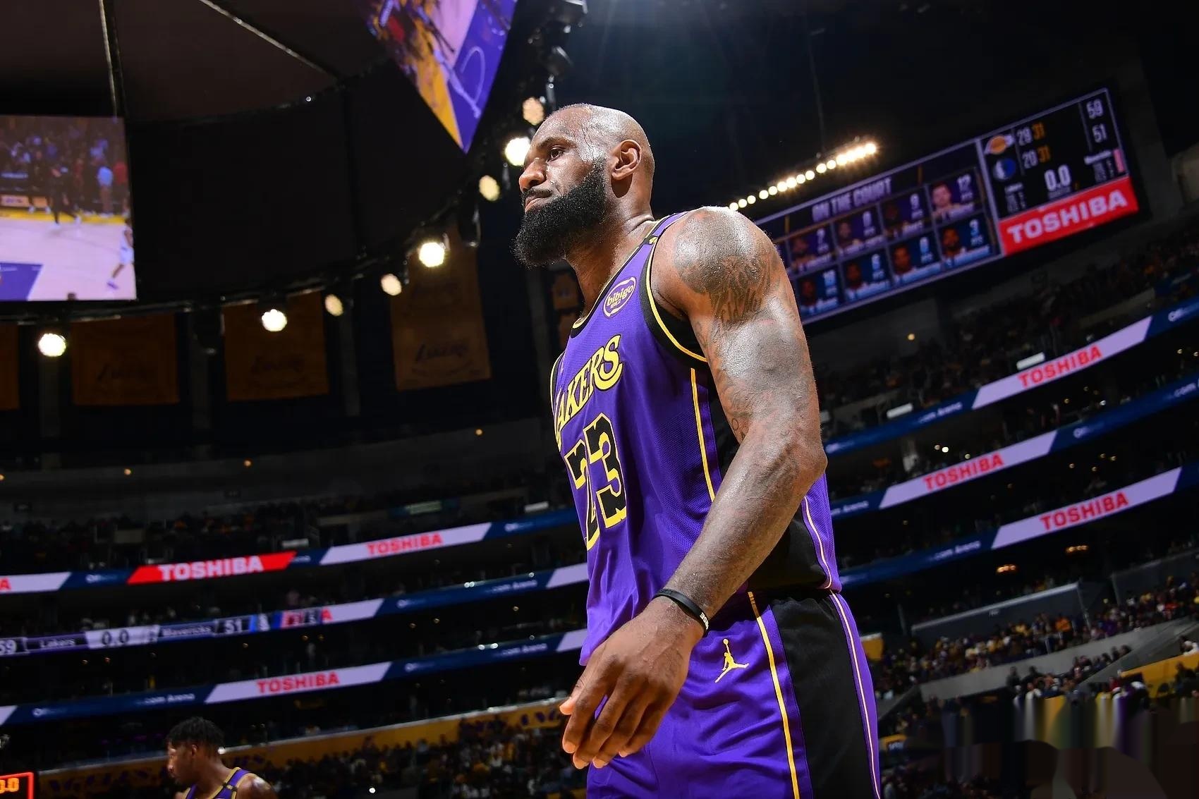 开云体育官方登录入口-湖人告捷活塞，詹姆斯独得分领军胜利的简单介绍