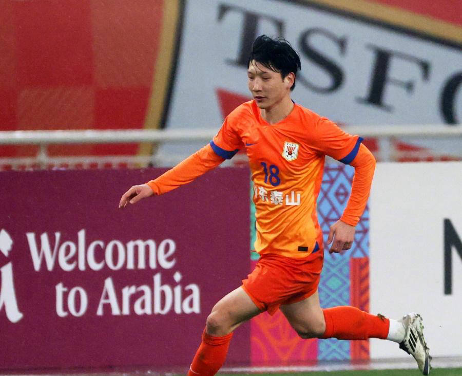 本土球员发挥亮眼，助球队成功获胜的简单介绍