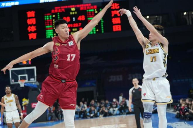 广厦队前锋贡献双+，率队取得胜利连续高涨的简单介绍