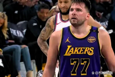 开云体育网页版登录入口-NBA季前赛：湖人队击败快船队，取得胜利