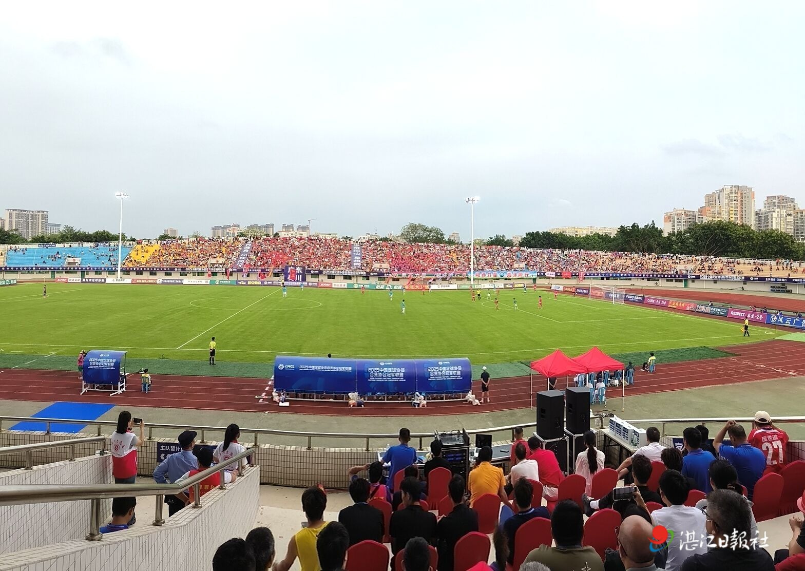 青年近期表现出色，冲击联赛前四名的简单介绍