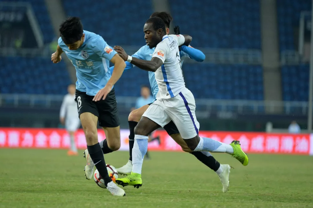 开云体育官网-泰达官方曝光球队训练录像