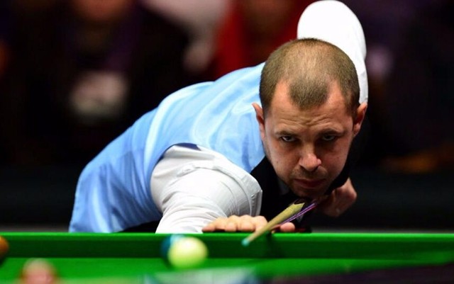 包含多特蒙德战罢平局，晋级形势堪忧的词条