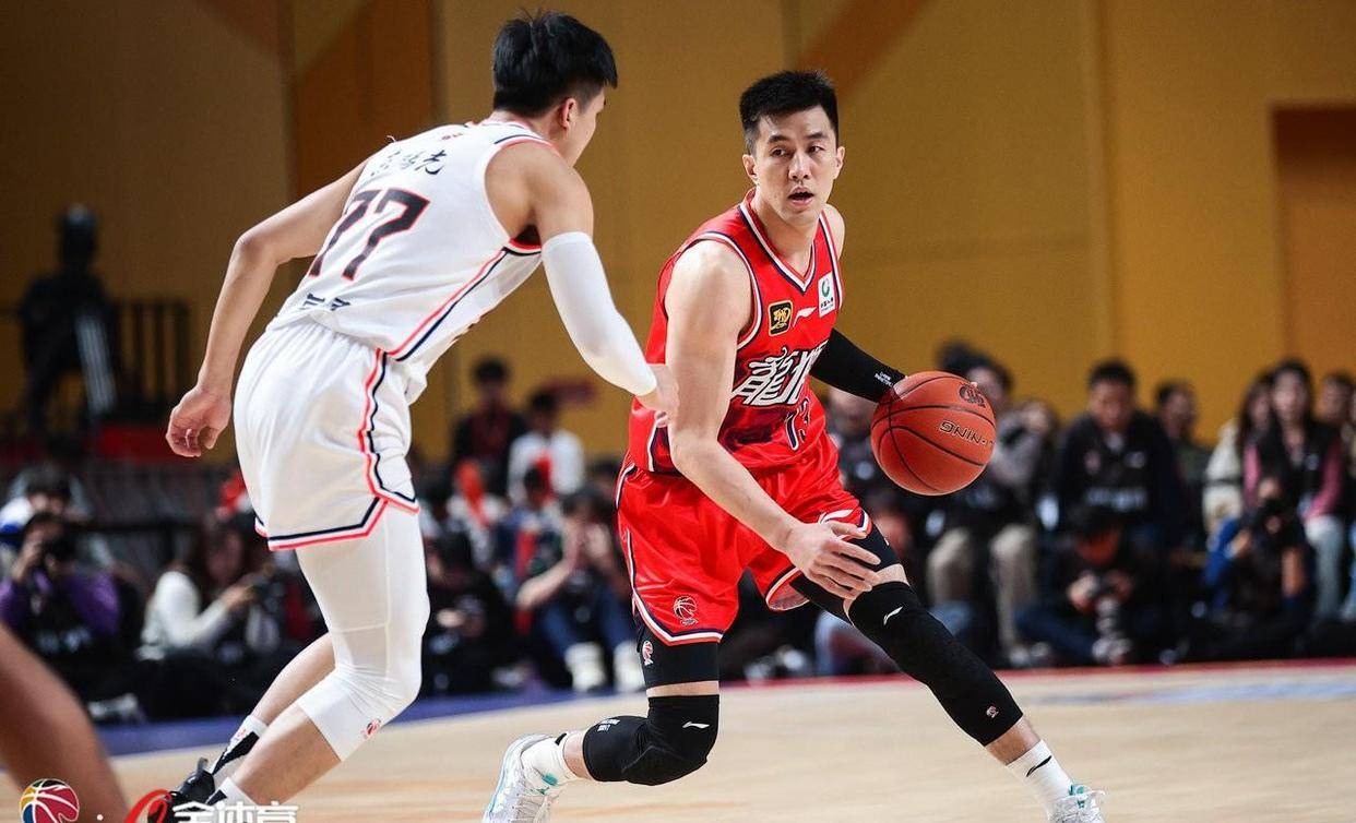 开云体育在线-关于广州男篮主场失利，遭受三连败的信息