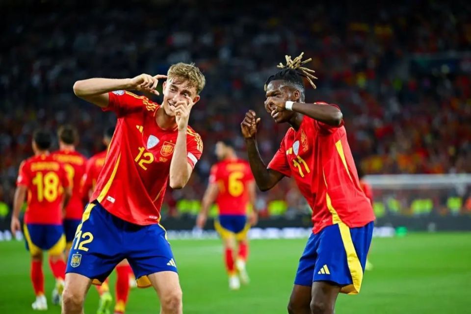 西班牙队士气高昂,势不可挡!的简单介绍 西班牙队士气高昂,势不可挡!的简单介绍