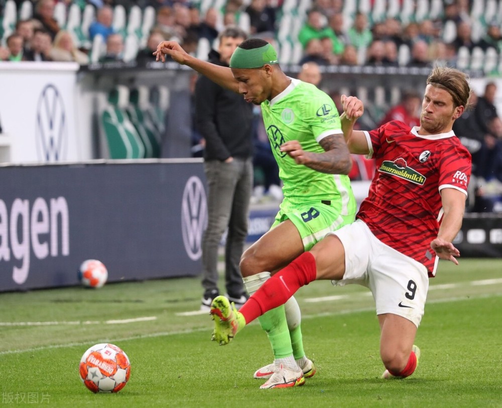 开云体育亚洲官网-弗赖堡豪取三分，一往无前向胜利冲刺的简单介绍