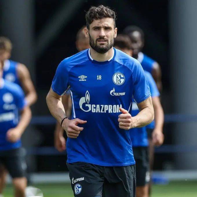 弗赖堡豪取三分,一往无前向胜利冲刺的简单介绍 弗赖堡豪取三分,一往无前向胜利冲刺的简单介绍