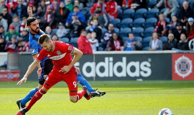 开云体育亚洲官网-巴黎客场逆转阿贾克斯，提前晋级淘汰赛