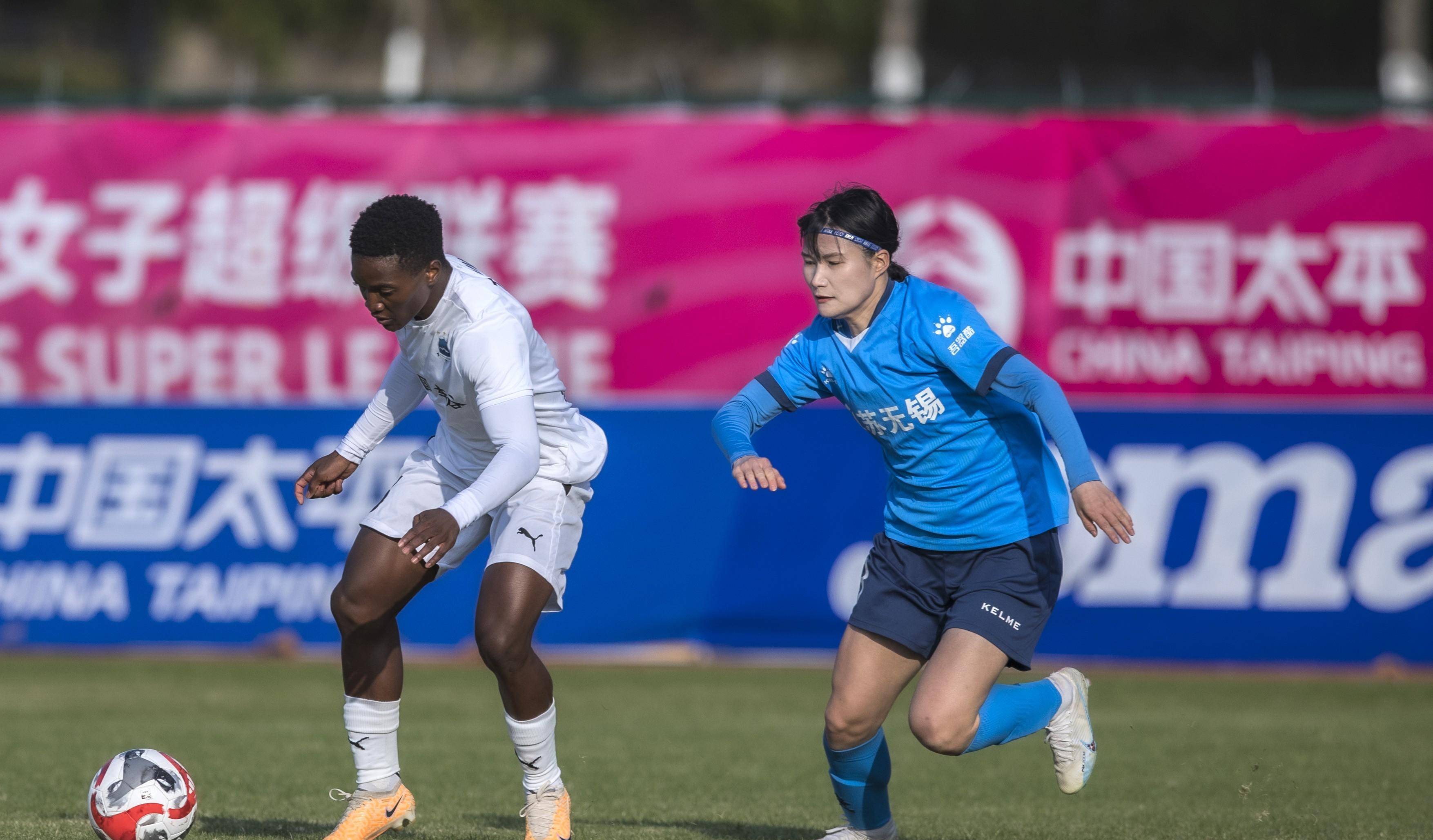 精彩纷呈！女足比赛现场势如破竹的简单介绍