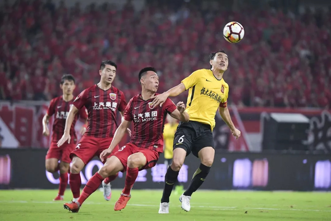 开云体育亚洲官网-关于斯图加特客场大胜引发球迷热议，重返胜利轨道的信息