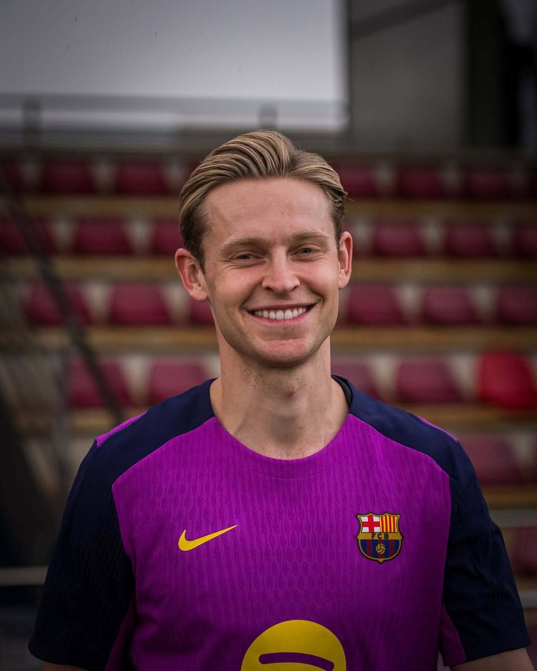 巴萨青训新星崭露头角，备受瞩目的简单介绍