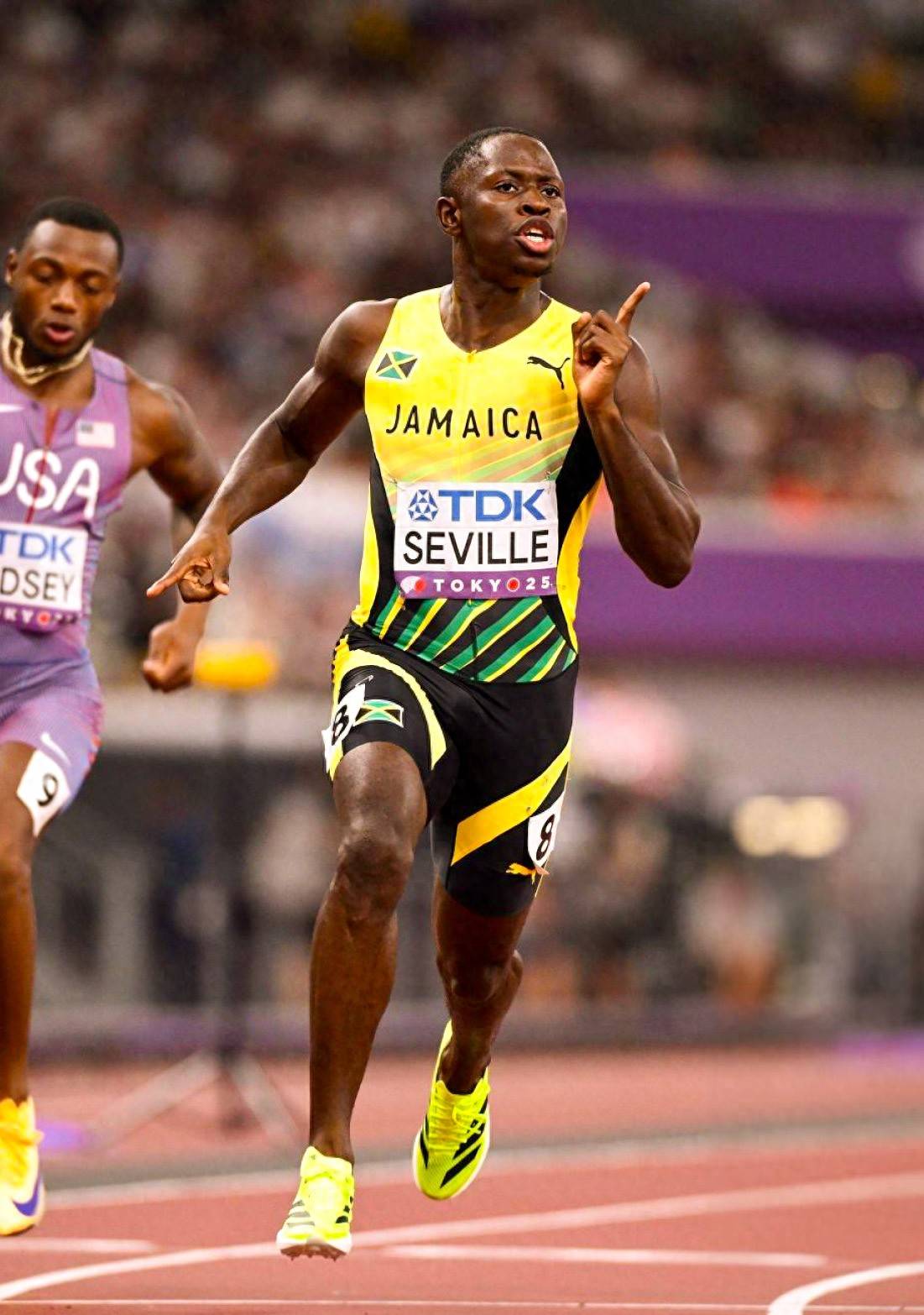 开云体育app下载-包含美国短跑选手再次折桂，速度令人惊叹！的词条