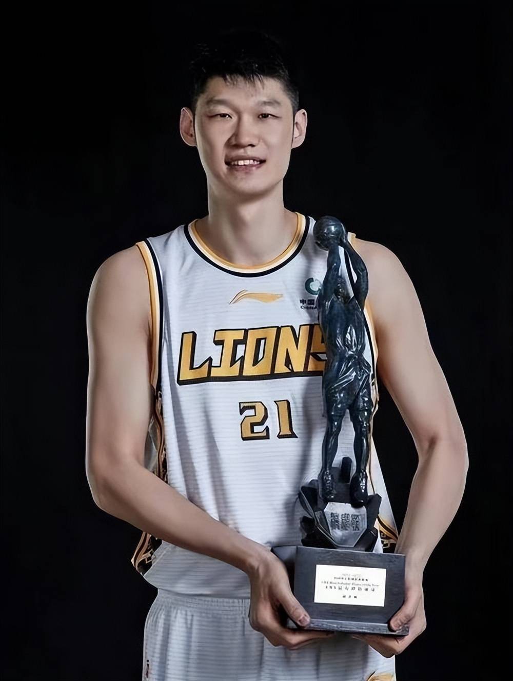 开云体育登录-福建男篮连胜气势不减，努力备战冲刺