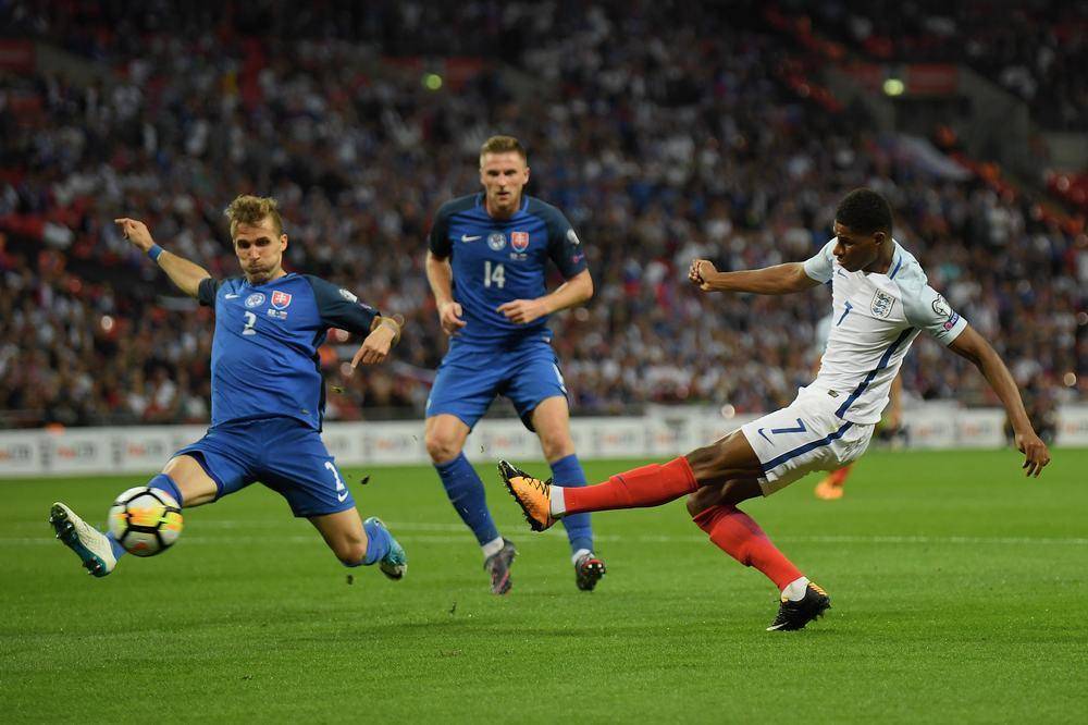 欧洲顶级球队争夺季后赛资格